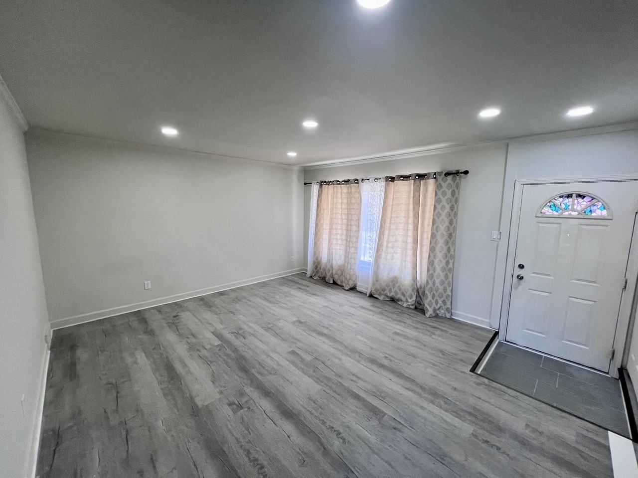 4709 Gerald St - Photo 3 of 24