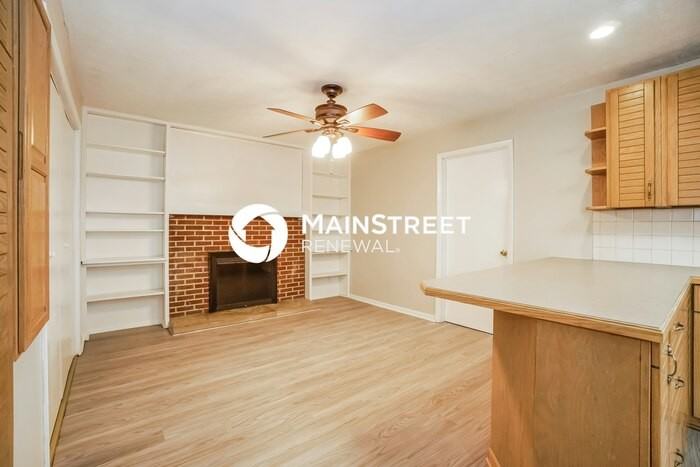 174 Lincolnshire Rd - Photo 4 of 17