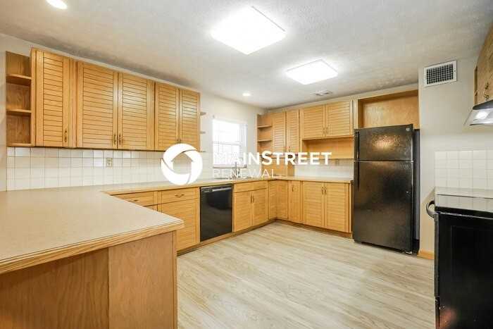 174 Lincolnshire Rd - Photo 7 of 17