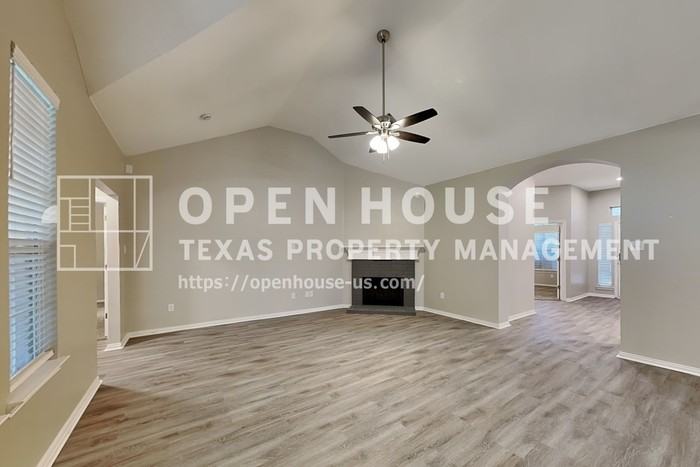 2601 Crestwood Dr - Photo 5 of 24