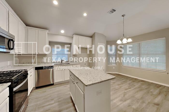 2601 Crestwood Dr - Photo 6 of 24