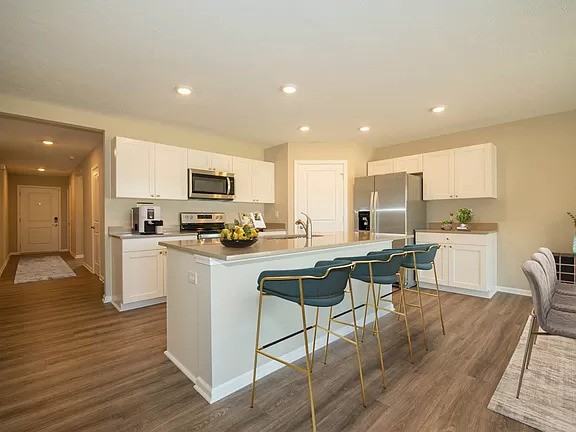 824 Lotus Dr - Photo 6 of 18