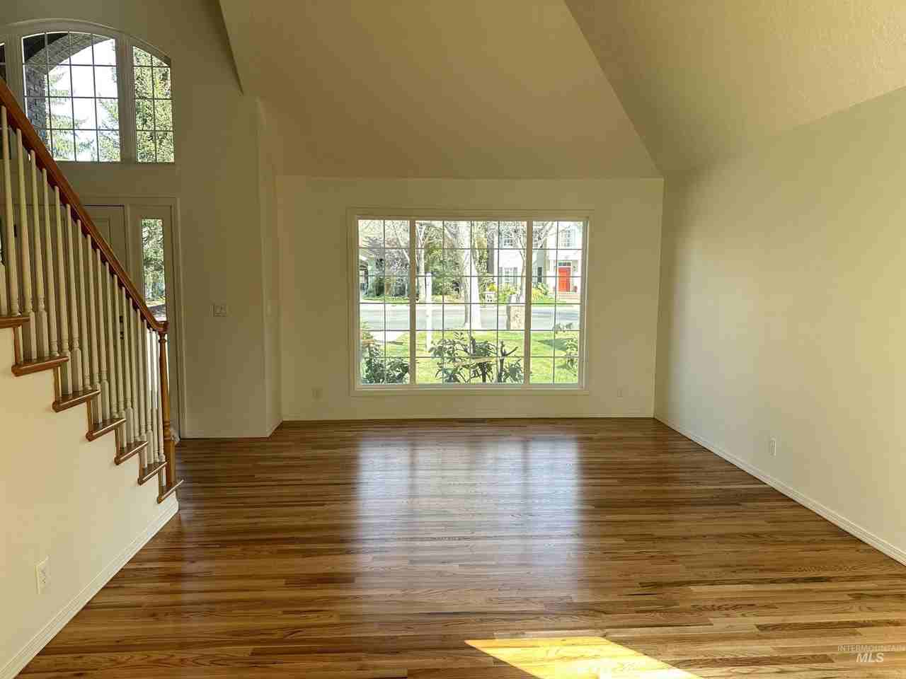 3201 E Rivernest Ln - Photo 4 of 34