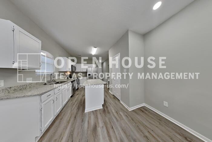 6114 Berkshire Park Dr - Photo 6 of 23