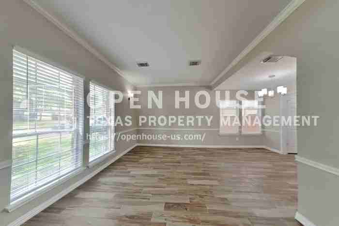 14118 Barkerview Ct - Photo 4 of 25