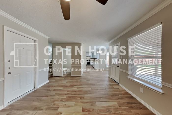 14118 Barkerview Ct - Photo 7 of 25