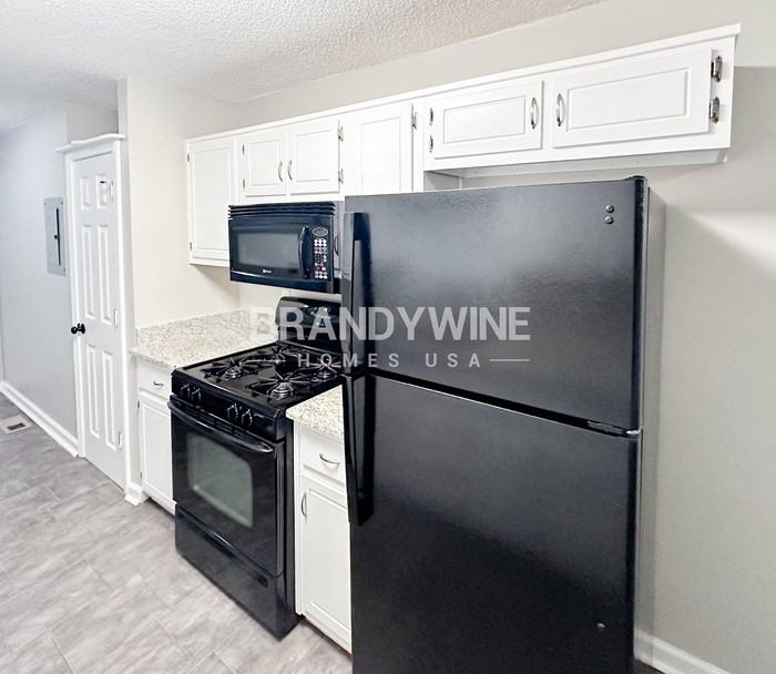 201 Brooke Dr - Photo 5 of 28