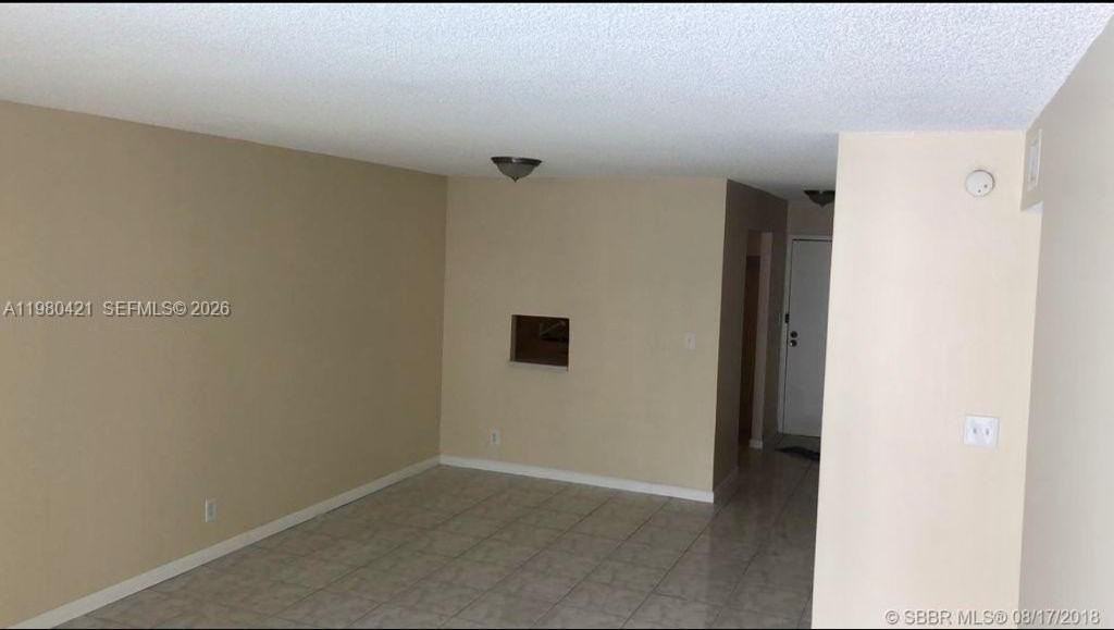 2029 Nw 46th Ave #E302 - Photo 2 of 9