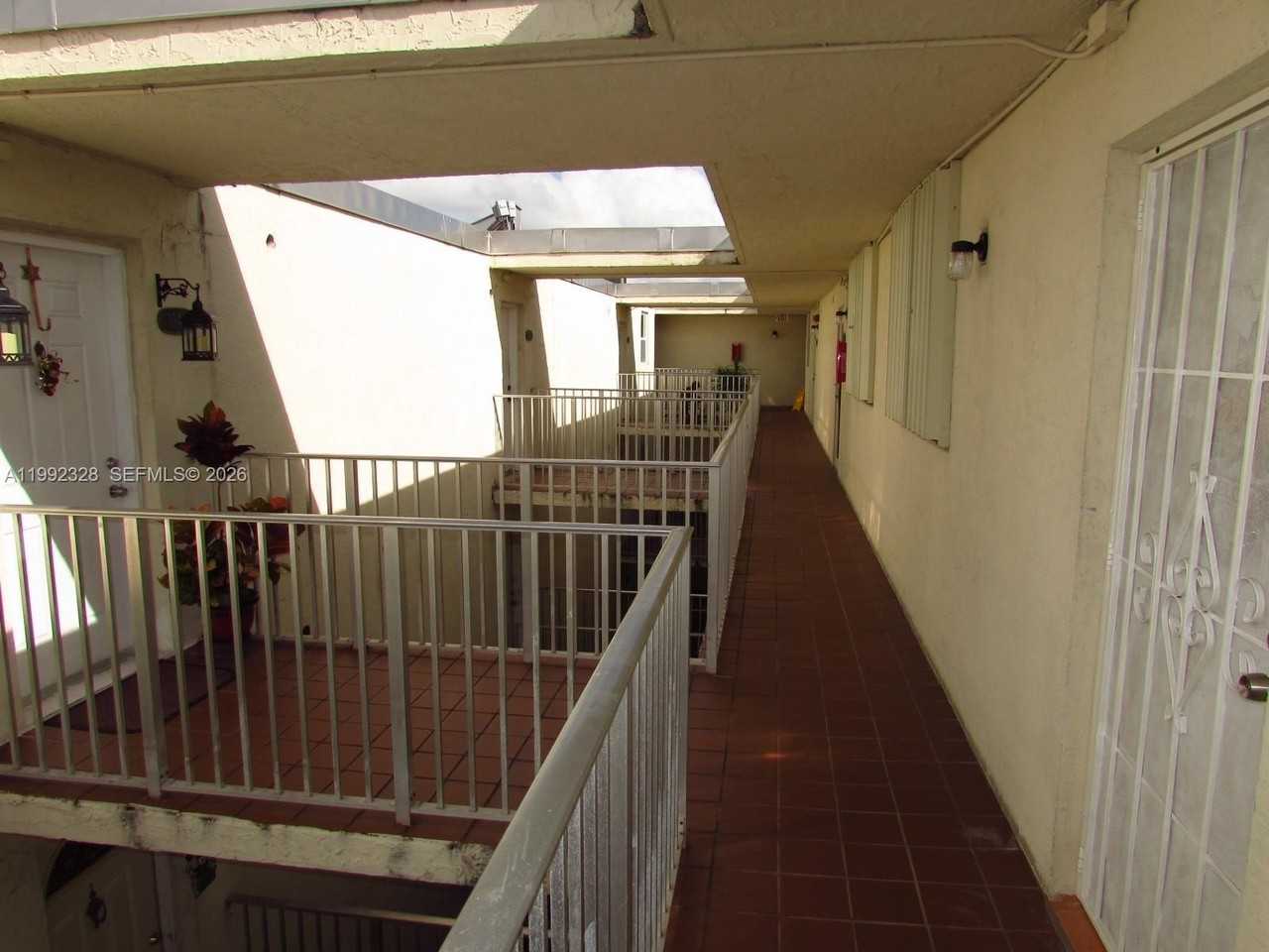 10090 Nw 80th Ct #1560 - Photo 4 of 31