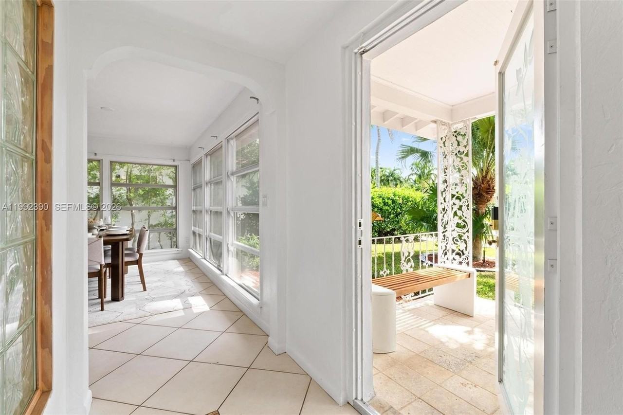 1443 Hollywood Blvd #0 - Photo 4 of 46