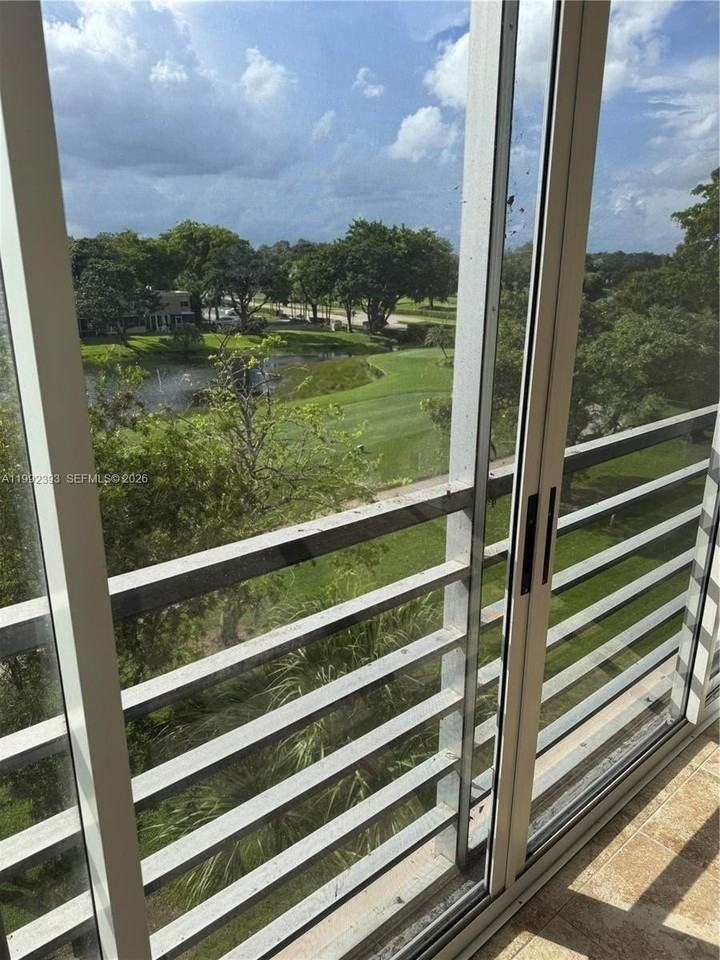 1811 Sabal Palm Dr #403 - Photo 5 of 21