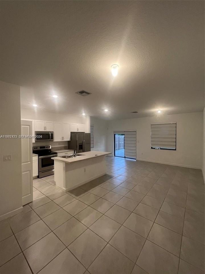 25282 Sw 107th Ct #25282 - Photo 4 of 22