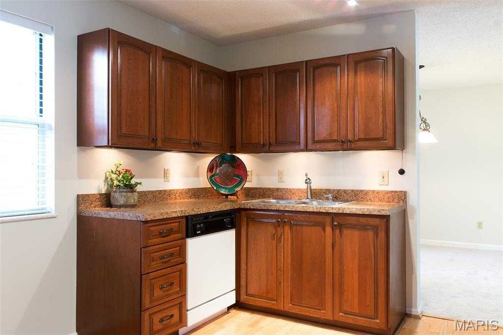 9071 Wrenwood Ln - Photo 5 of 14