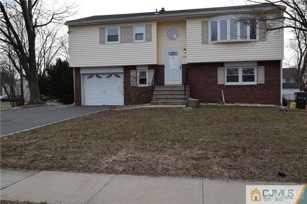 5098 Scott St - Photo 3 of 23