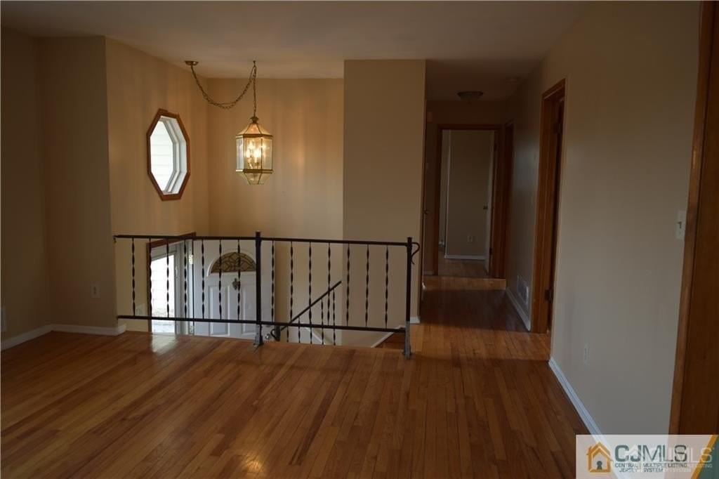 5098 Scott St - Photo 5 of 23