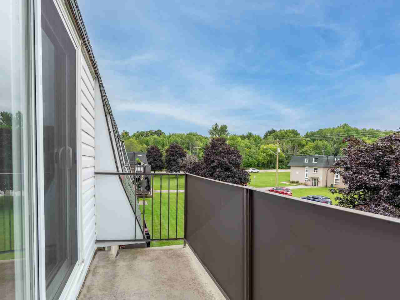 Sydenham Manor Apartments - Photo 7 of 18