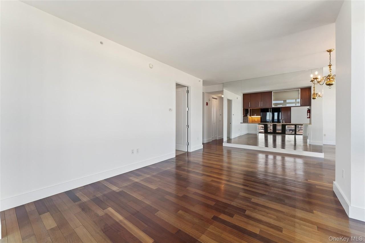 175 Huguenot St Unit 1702 - Photo 2 of 20