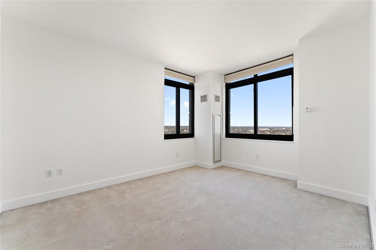 175 Huguenot St Unit 1702 - Photo 7 of 20