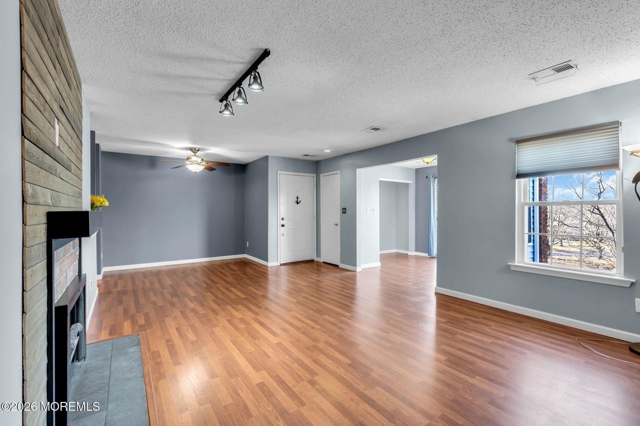 106 Frontier Way - Photo 4 of 22