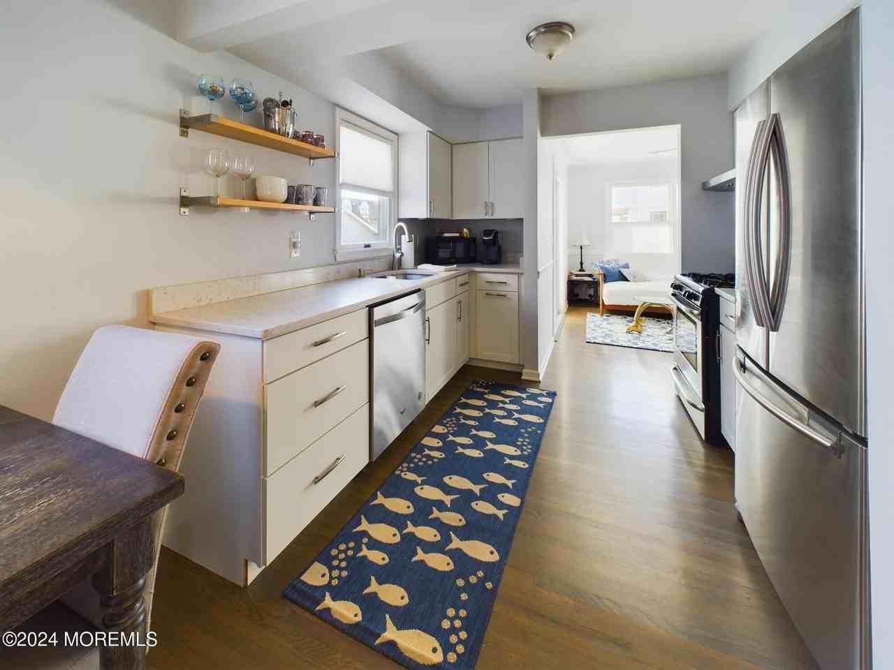 107 Brinley Ave Apt 9 - Photo 4 of 30