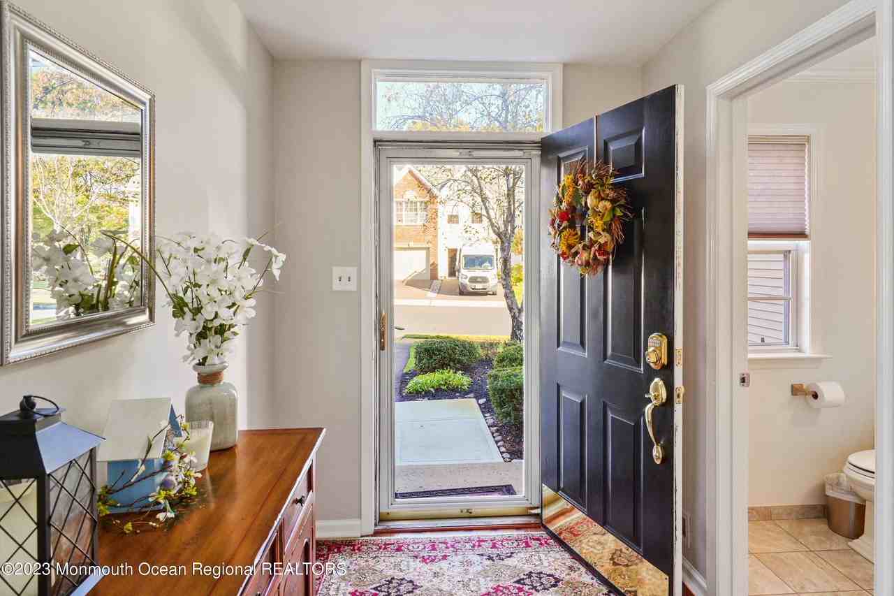 192 Tarpon Dr - Photo 3 of 28