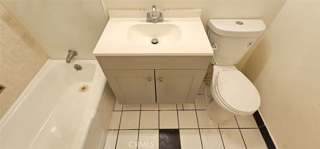 206 N Park View St #104 - Photo 3 of 21