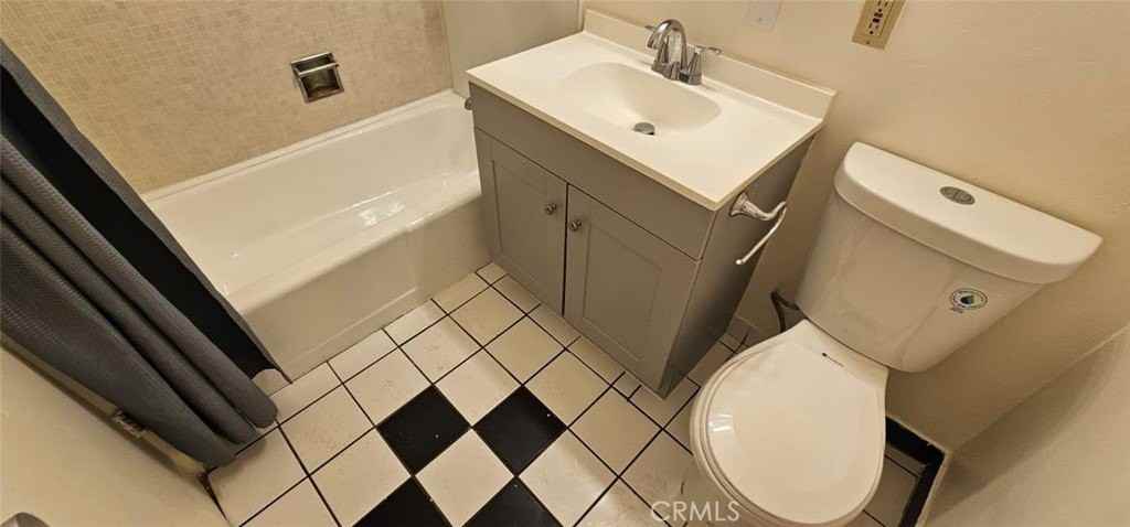 206 N Park View St #104 - Photo 5 of 21