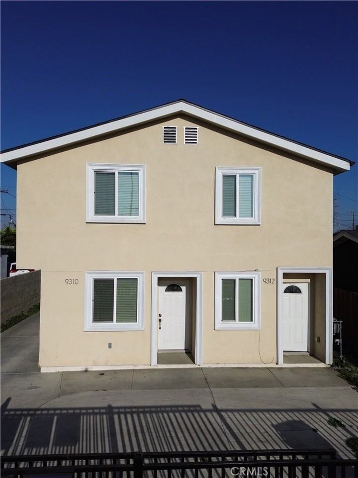 9310 Pace Ave - Photo 2 of 19