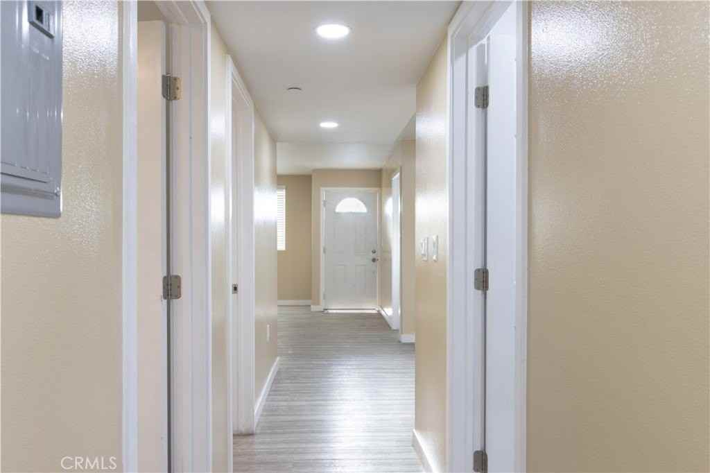 9310 Pace Ave - Photo 7 of 19