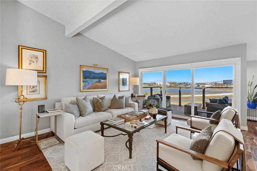 2981 Quedada - Photo 2 of 31