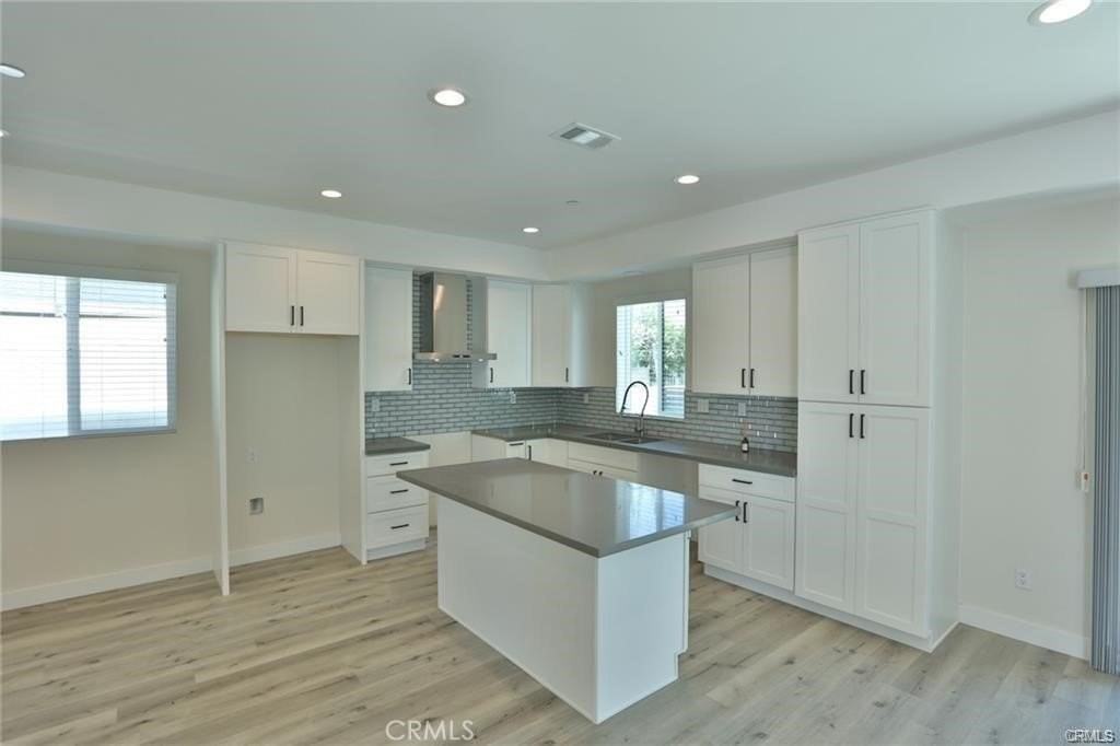 7524 Purdy Ave - Photo 5 of 23