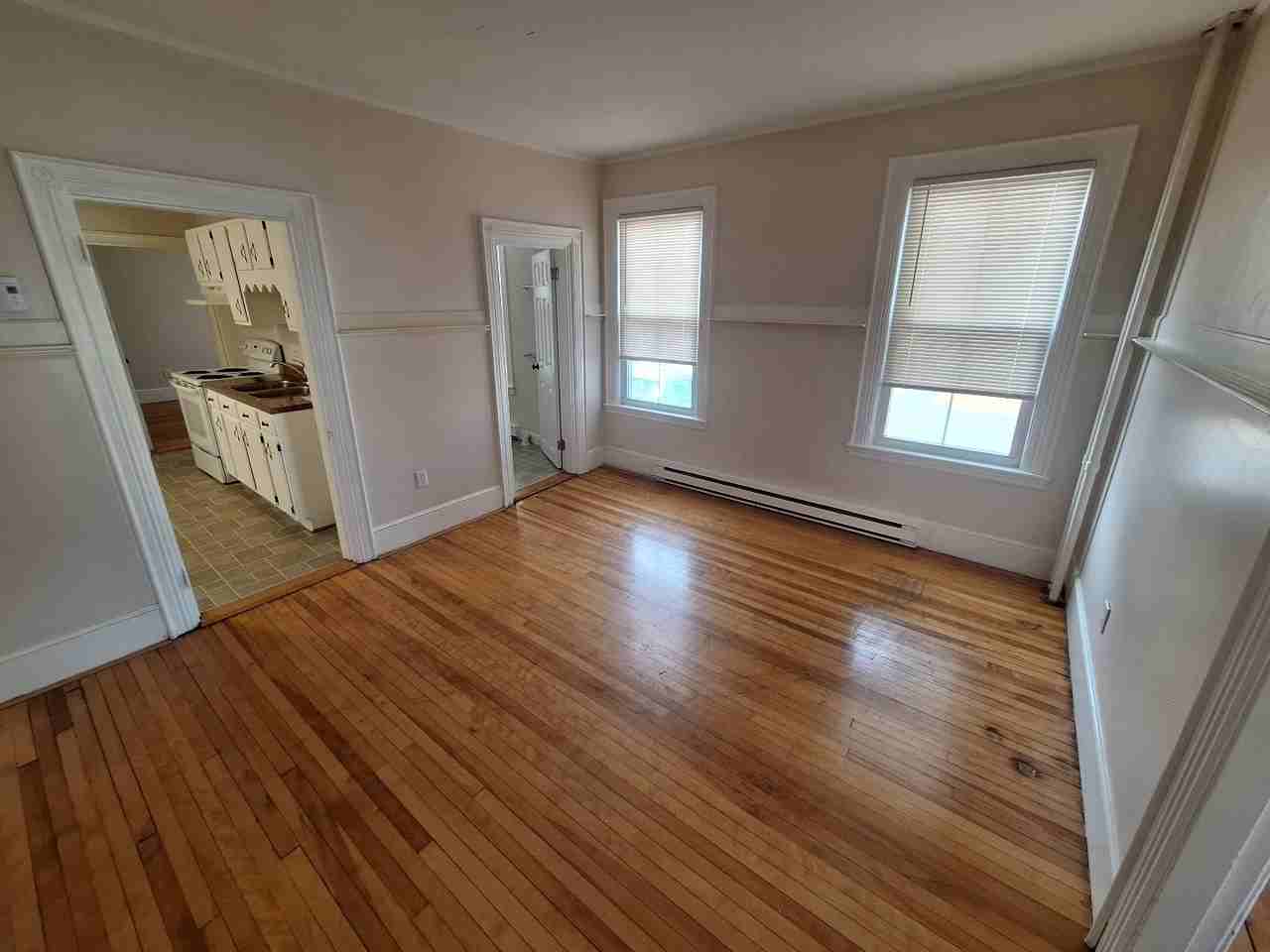 19 Robinson St - Photo 2 of 8