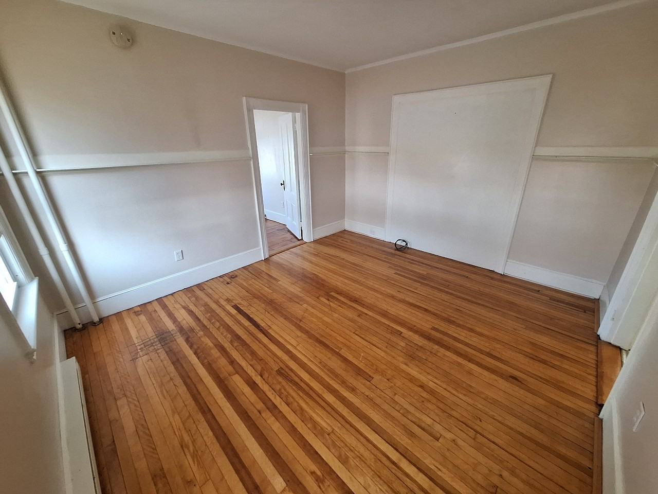 19 Robinson St - Photo 3 of 8