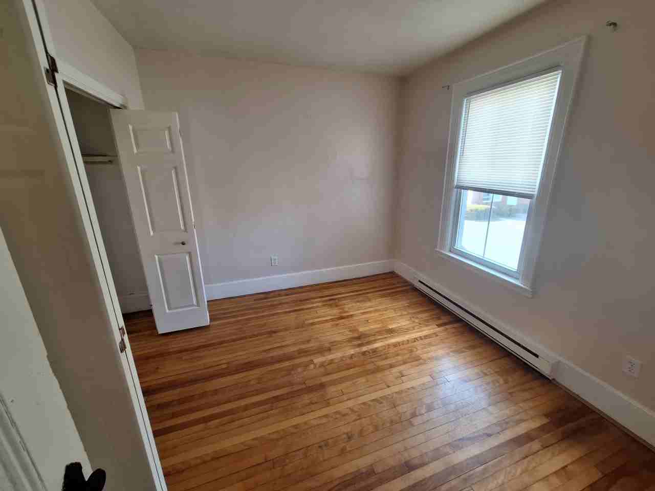 19 Robinson St - Photo 6 of 8