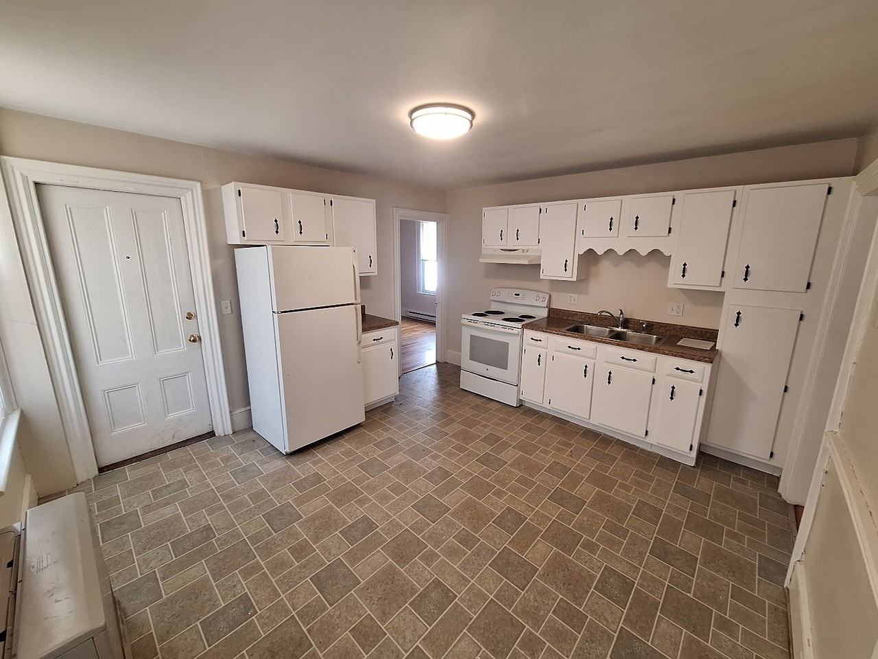 19 Robinson St - Photo 7 of 8