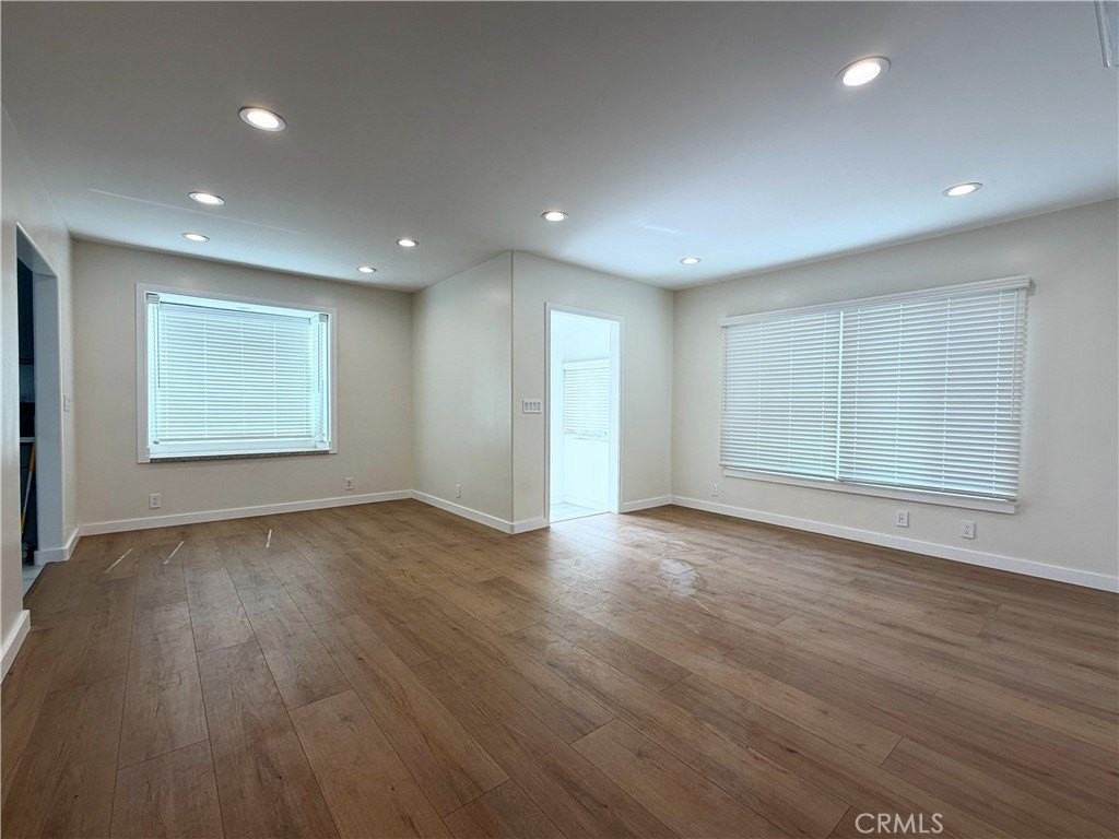 111 E Newby Ave - Photo 3 of 19