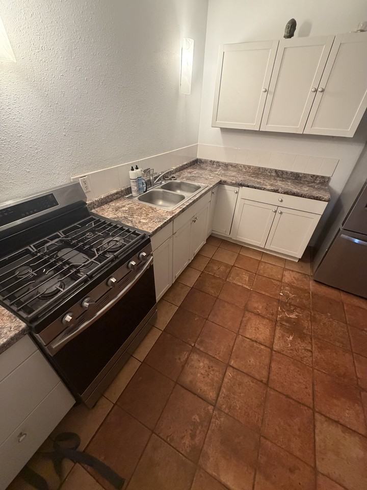 20 Leahi Pl #1 - Photo 7 of 29