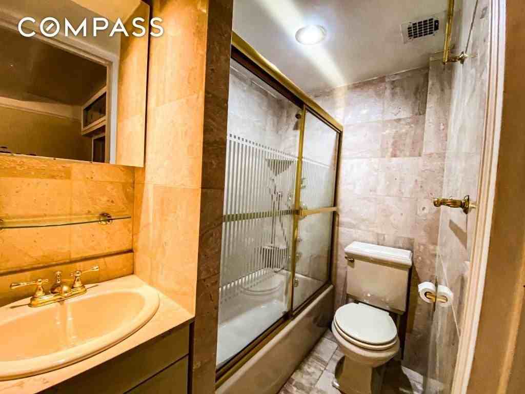 45 Tudor City Pl #1709 - Photo 6 of 7