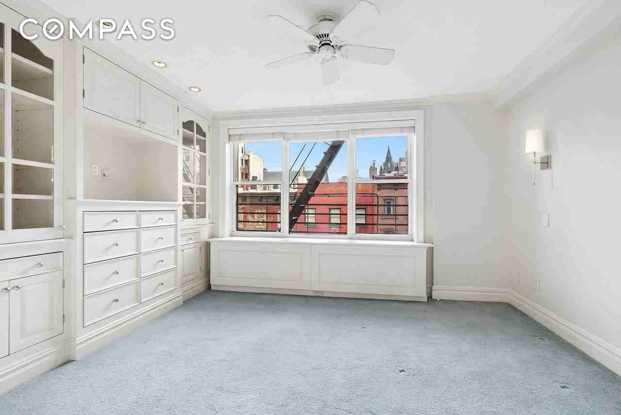 211 E 18th St #4RS - Photo 4 of 9