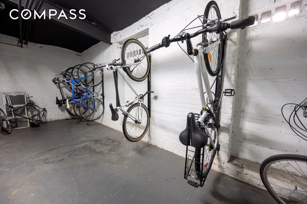 205 W 103rd St #4C - Photo 7 of 7