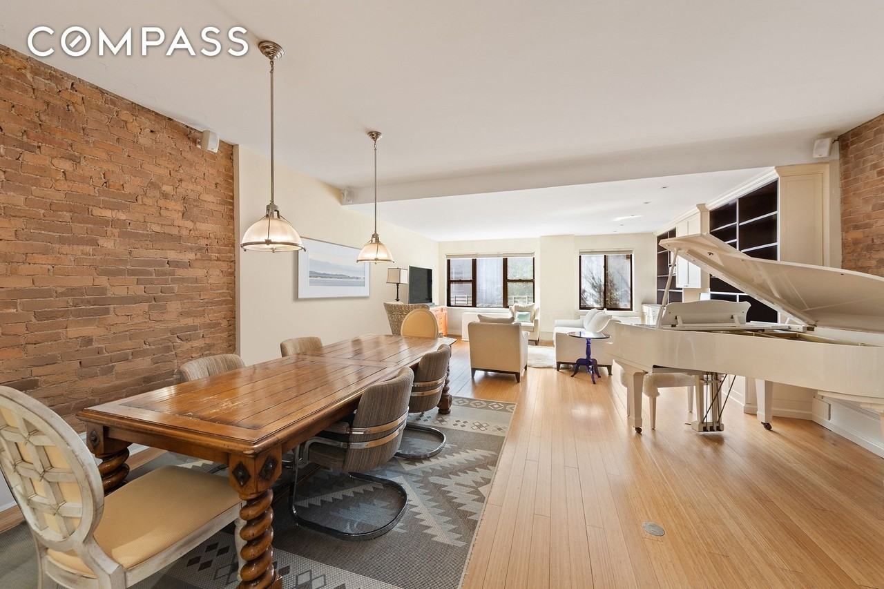 216 E 75th St #3E - Photo 2 of 9