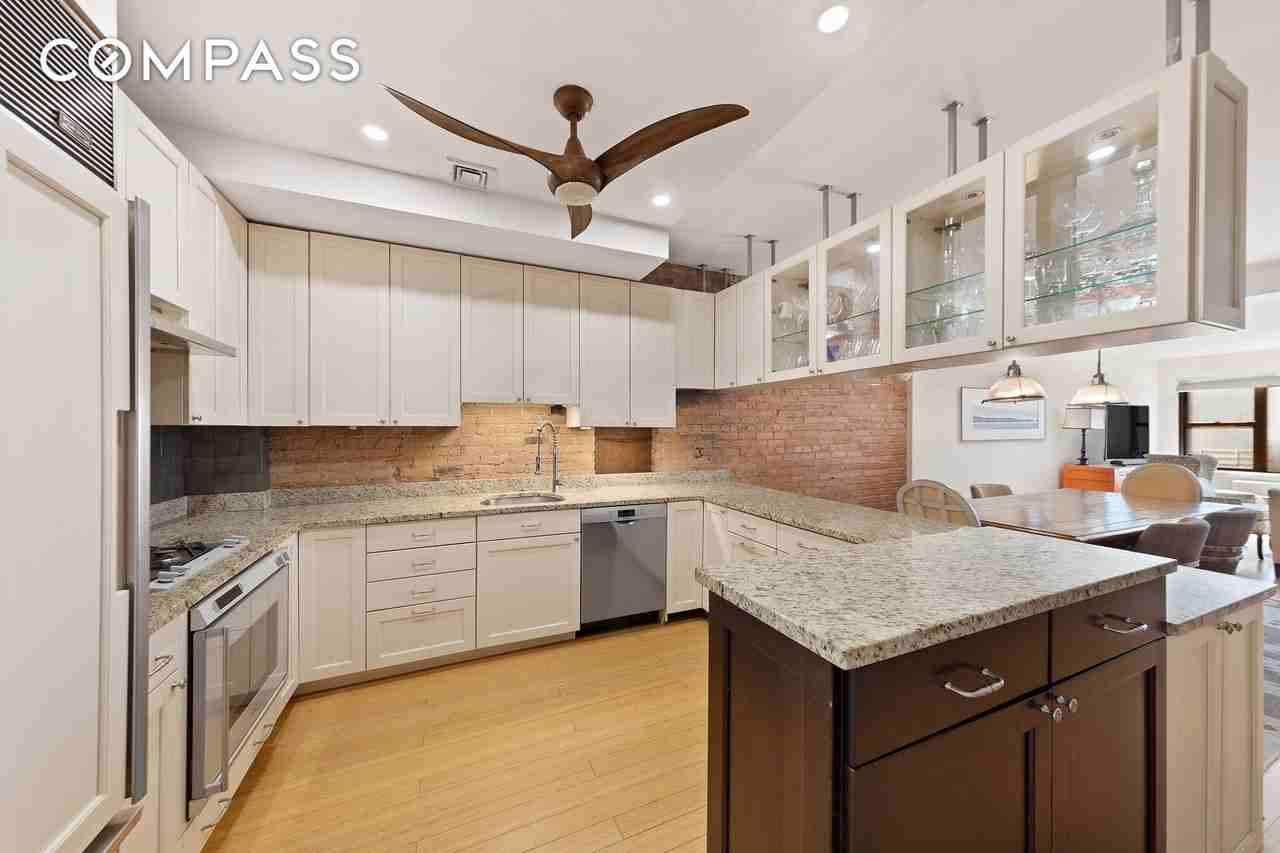 216 E 75th St #3E - Photo 3 of 9