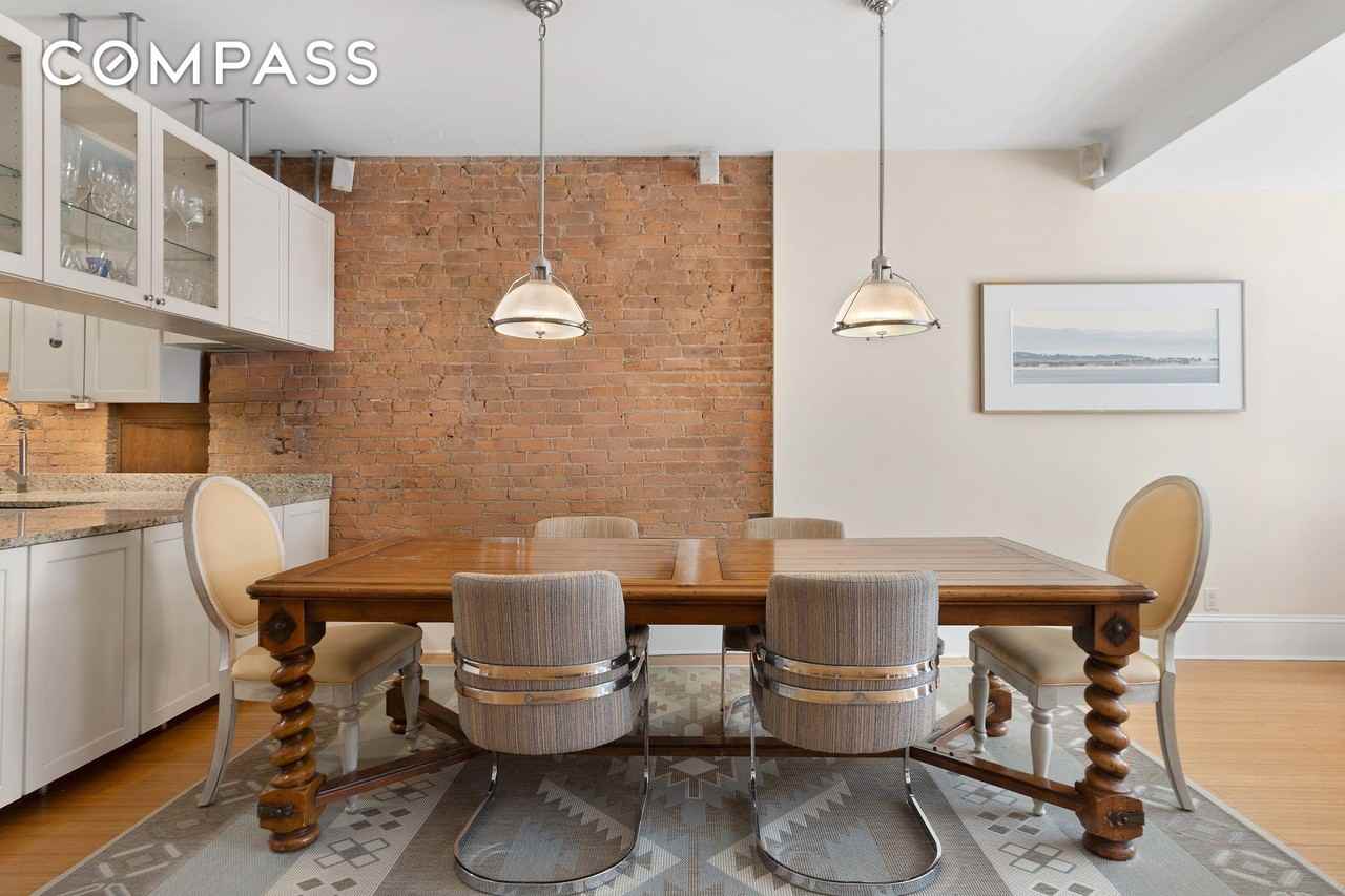 216 E 75th St #3E - Photo 4 of 9