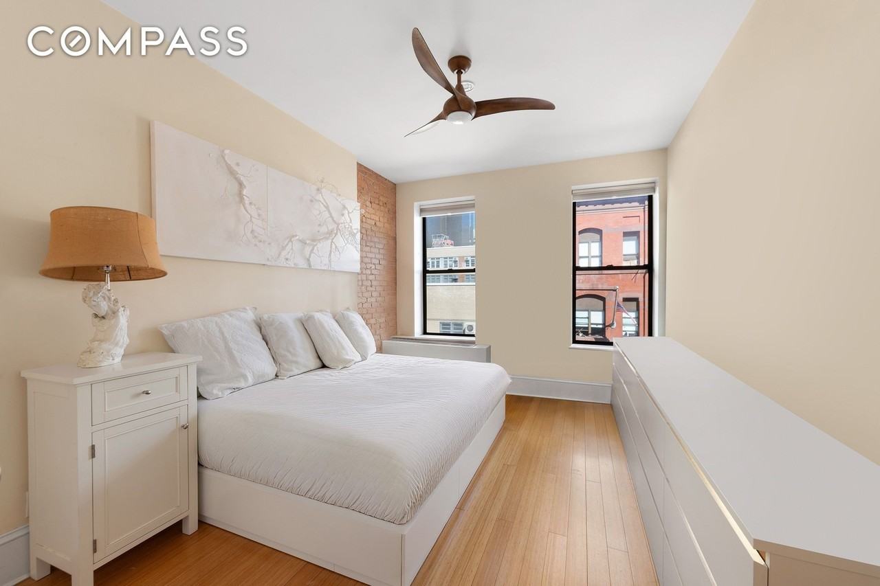 216 E 75th St #3E - Photo 5 of 9