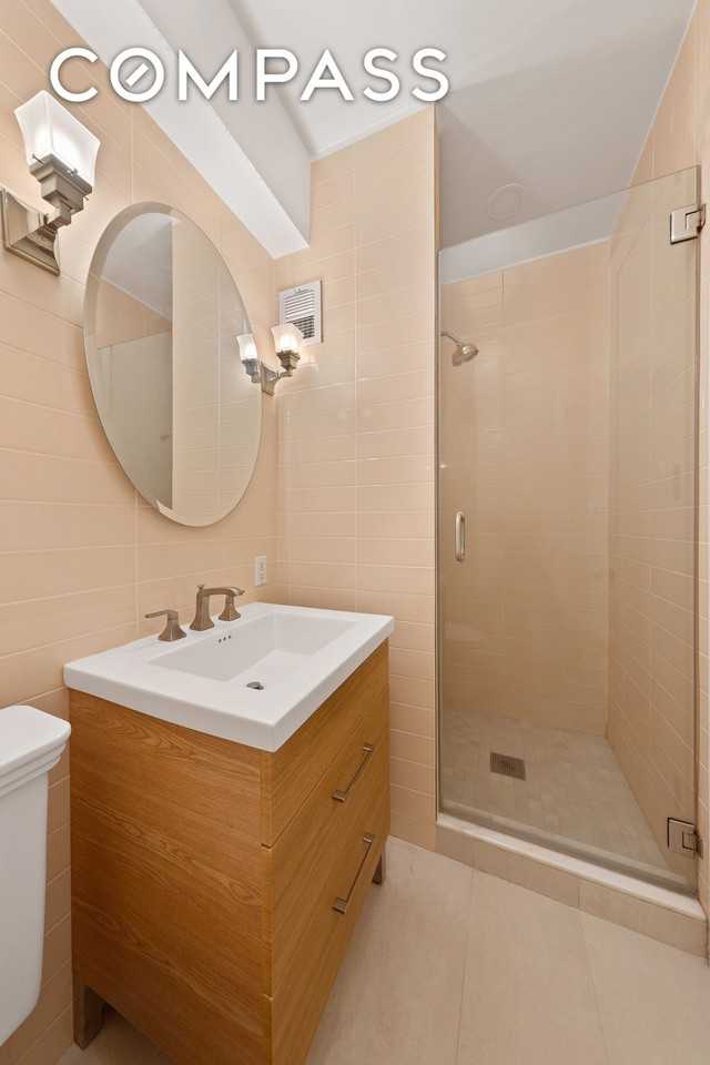 216 E 75th St #3E - Photo 7 of 9