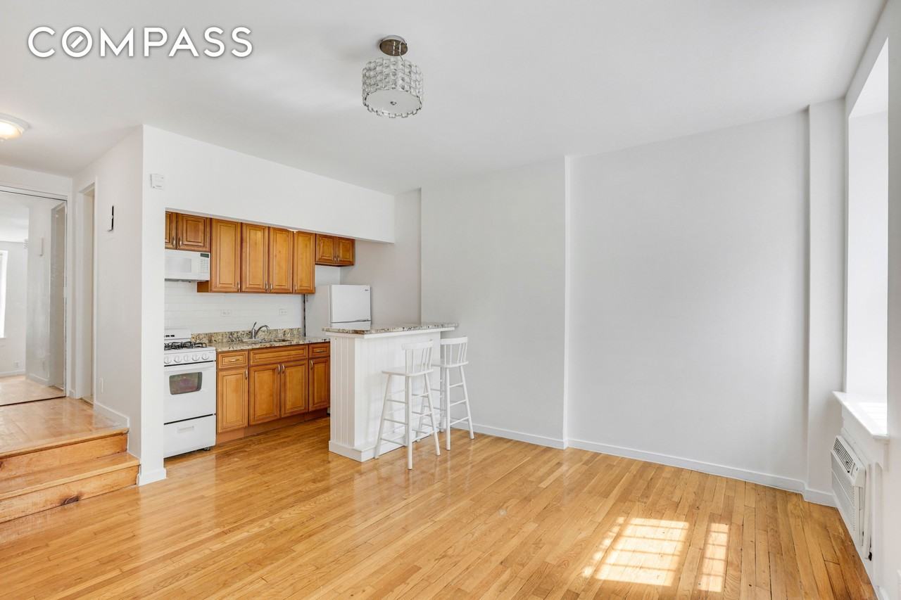 141 W 94th St #1F - Photo 2 of 9