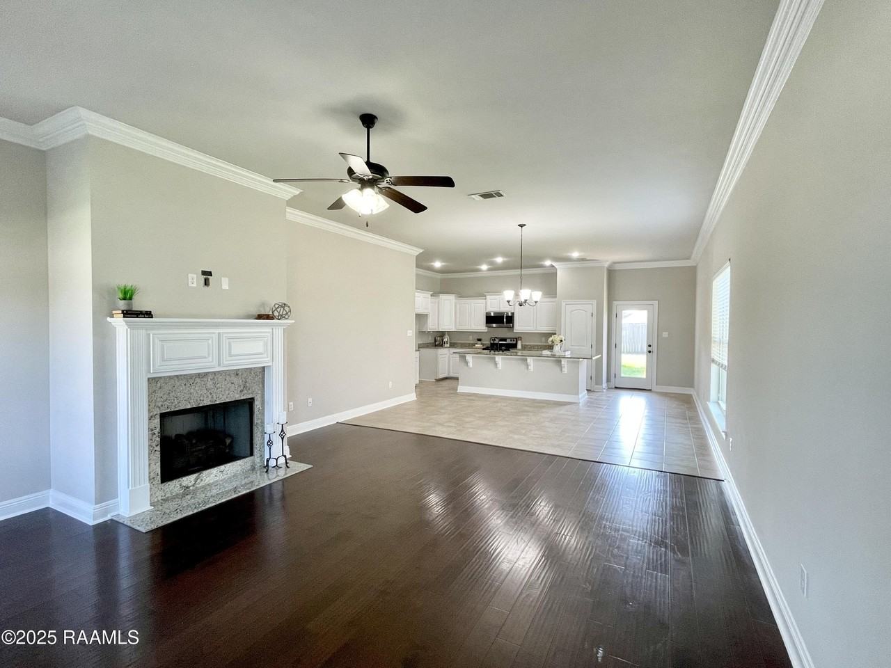 103 Sapphire Springs Rd - Photo 2 of 27