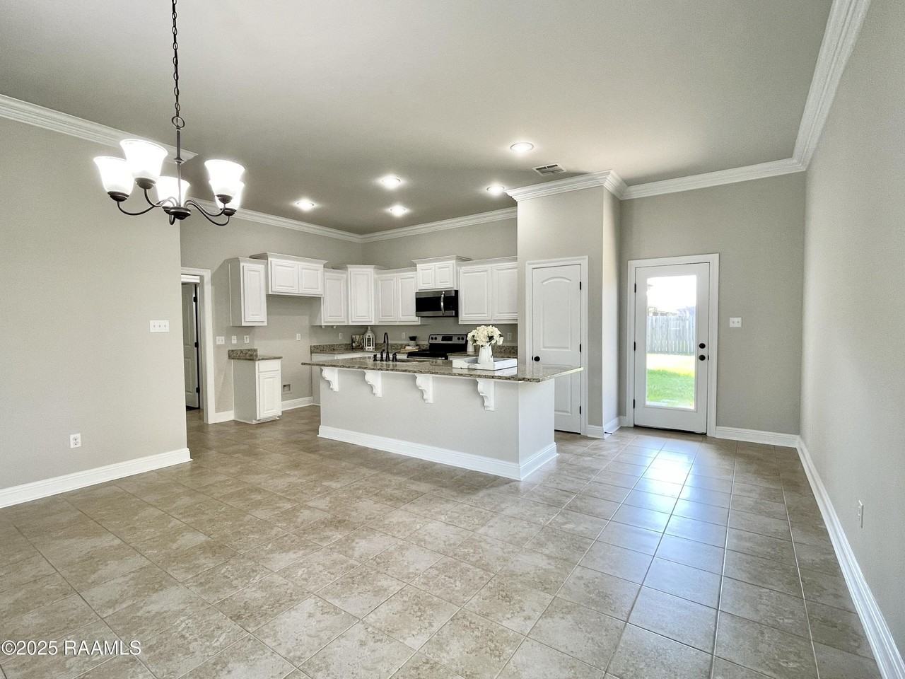 103 Sapphire Springs Rd - Photo 4 of 27