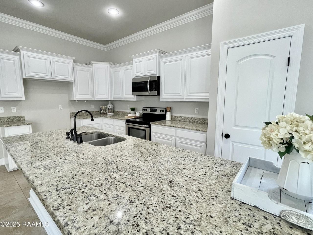 103 Sapphire Springs Rd - Photo 7 of 27