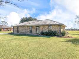 featured image of 801 Rue Bon Secours